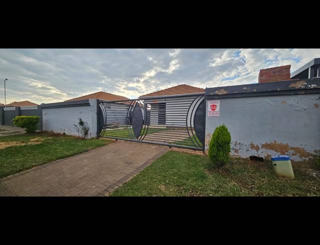3 BEDROOM HOUSE FOR SALE IN KIRKNEY